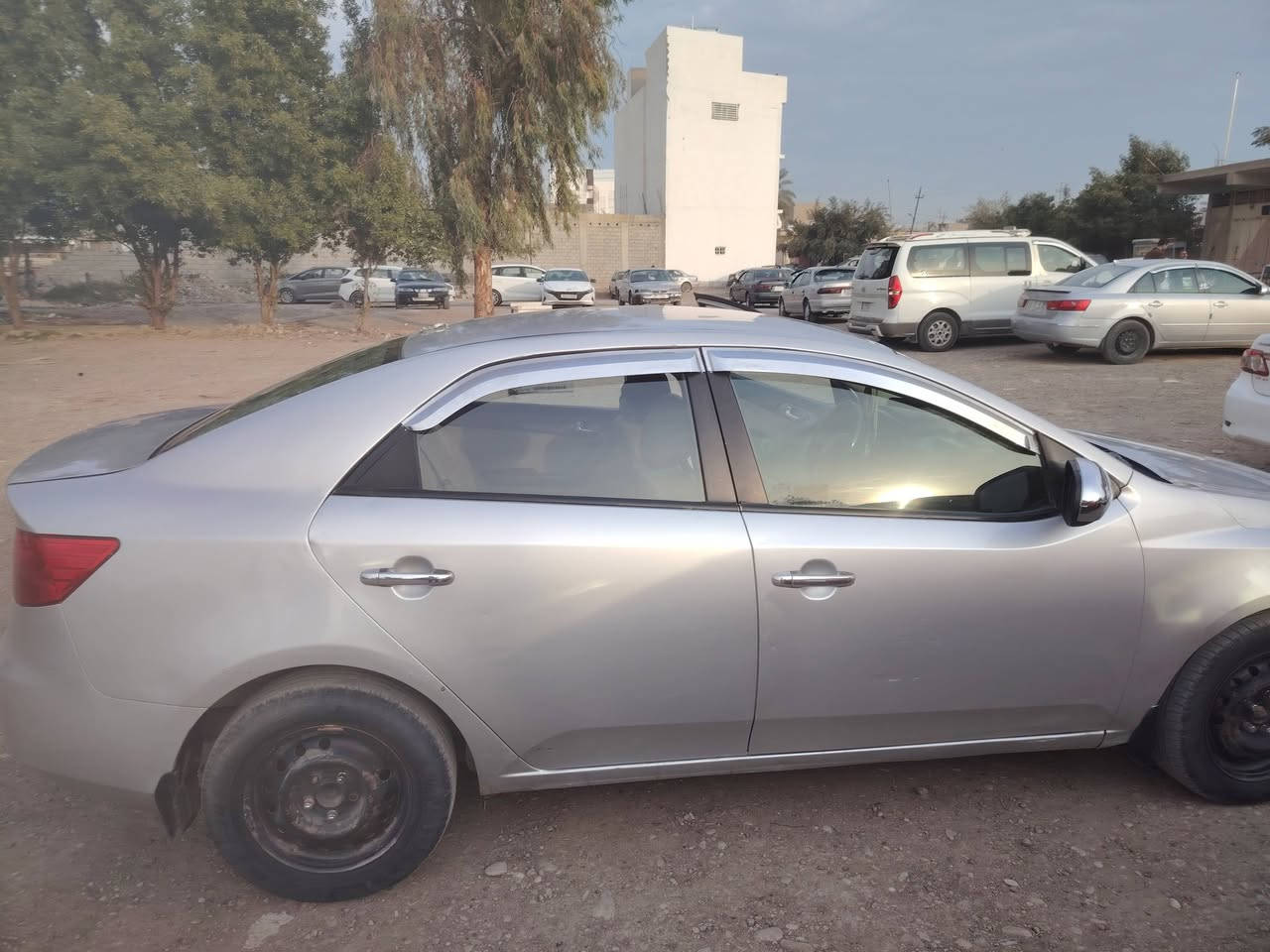 فورتي 2013 ديالى اوتوماتيك سنه ٢٧ مكان ديالئ الخالص *********** سعر 80 بيها مجال تبريد تتدفئه محرك كير خير من الله
