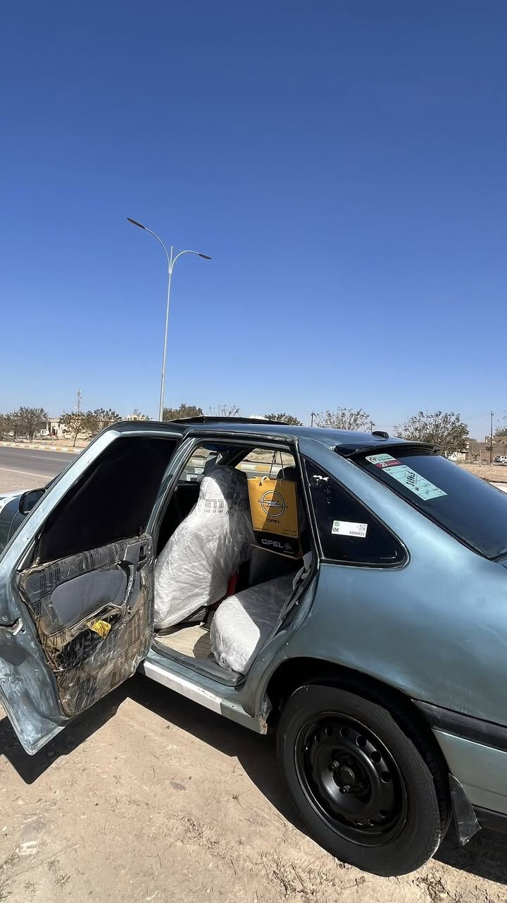السلام عليكم
للبيع
📌اوبل فكترا موديل 1990
📌لون سمائي 
📌محرك 20 كير محرك شرط الفحص 
📌سنويه جديده لل 2031 بسمي 
📌تحويل ثاني يوم هزه جديده سنه حتى تصقط
📌رقم بغداد دولي 
📌صدر امامي خلفي جديد
📌تخم تاير نص عمر 
📌كهربائيات كلها شغاله
📌السعر (38)وبيها مجال 
📍للاستفسار الاتصال ***********
