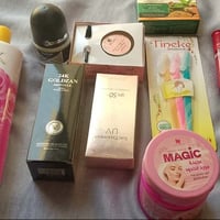 عرض • توصيل مجاني • مكياج