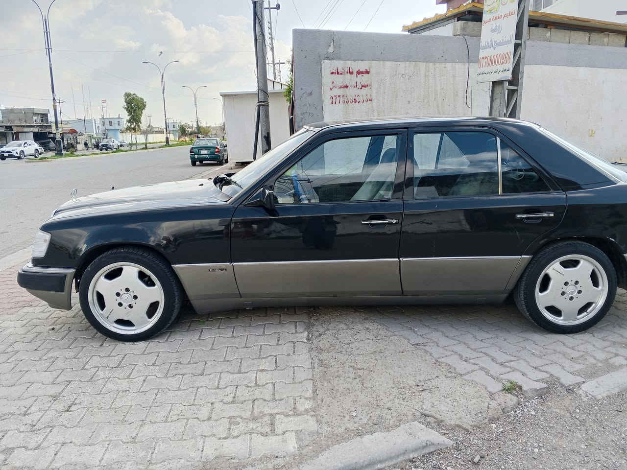 السلام عليكم سياره مرسيدس للبيع محور بطه موديل 93 رقم اربيل السعر 70 ***********
