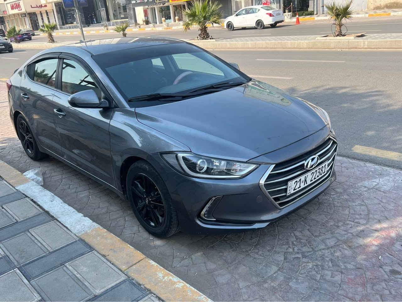 سلام عليكم هونداي النترا للبيع موديل 2018

كير محرك ممفتوح 

سيارة تحكم ستيرن جهتين 

كير At بلاد 

مكينة نضيفة 

موصفاتها رادار 

تحكم ستيرن 

شاشة جبيرة 

سيارة عليها منضومة تبريد كاملة سيرفس كامل 

بانزين الله شاهد مشايفة العادي 

الدهن موتل اصلي 

تخم تاير جديد 

صدر امامي خلفي جديد 
ماشية 102

اليارة بيها 3 قطع صبغ وحدة تبديل 

مكاني سيدية تحويل او وكالة سيارة بسمي وجاهزة 
هذا سونار من اخذت سيارة 

سعرها 11500

*********** بغداد, العراق
