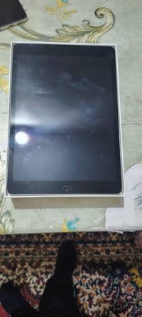 ايباد ٩ • ٦٤ • بكارتونة