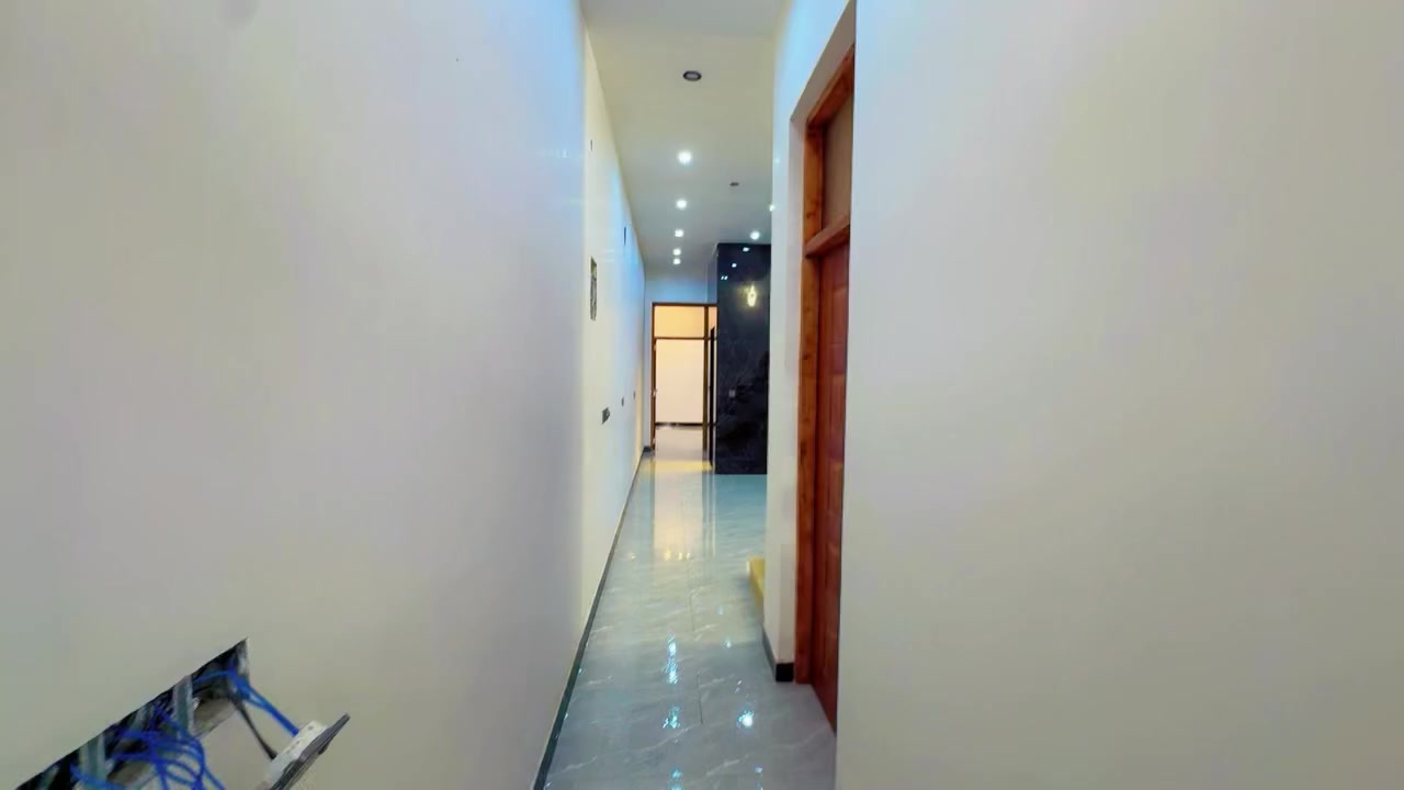 102 متر فرع 39 ع اليسار
بناء درجة اولى طابق ونص 
تحويل مباشر من بيت بنية 
لمعلومات اكثر الاتصال ع 
***********
