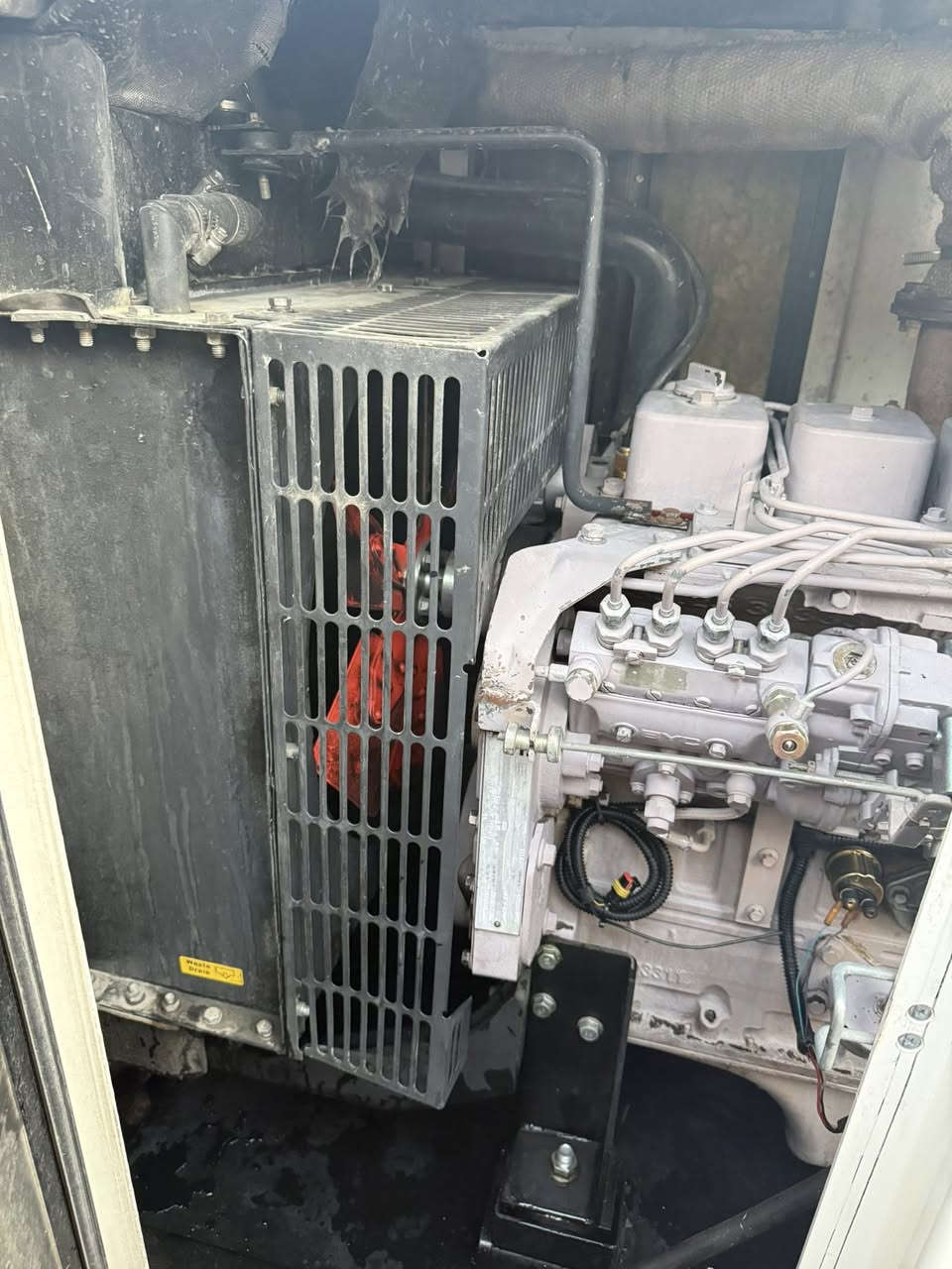 مولده كمنز 30kv 
نضيفه كلش مناقصها كلشي ادامه كل 250 ساعه 

مكان المولد بغداد 

استخدام منزلي للاستفسار ***********
