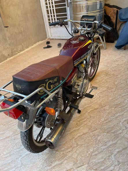 السلام عليكم                       *********** 

للبيع سيفان موديل 20 درجه كفاله عامه من كلشي 
مكينه مكفوله كهربائيات شغاله اوراق اصولي 
مكان ديالئ الخالص الشراي يتصل
