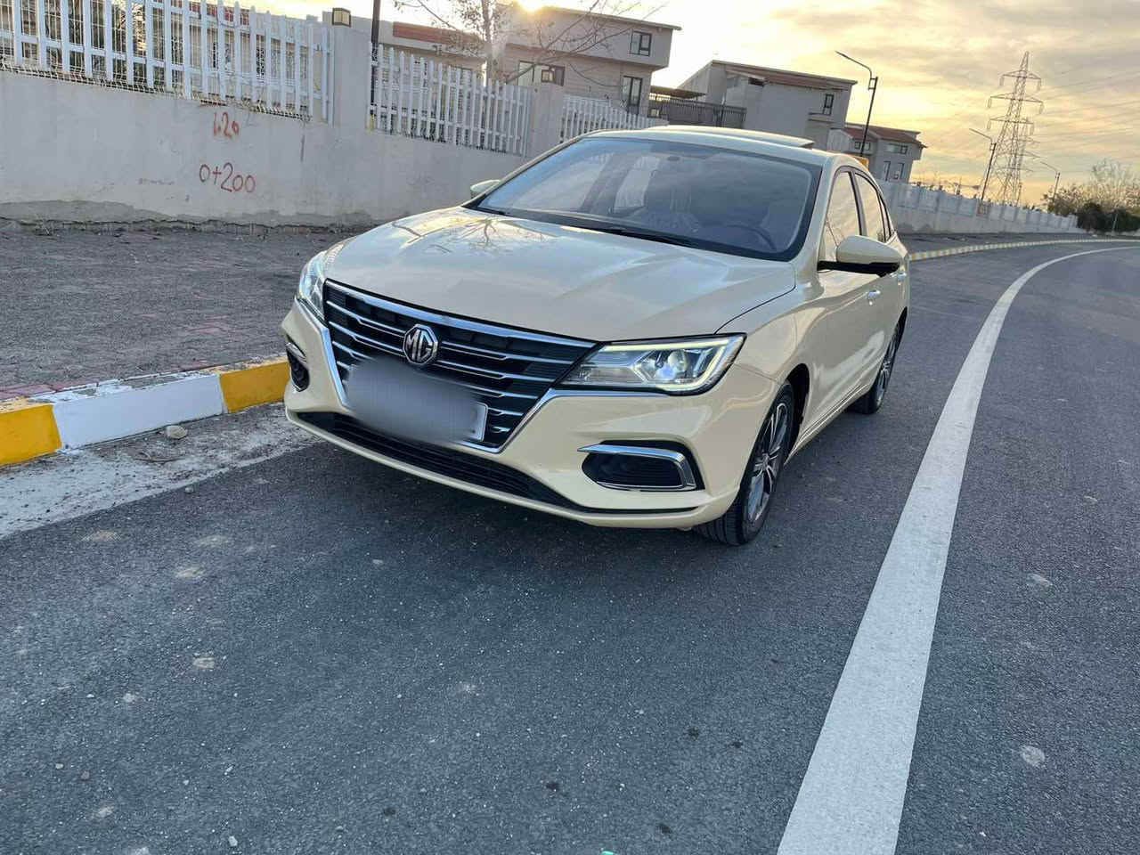 Mg 5
گێڕ عـــادی بەنزین نۆڕماڵ
ماشااللە ماشااللە
بەوشەرتەی بەقەدەر هایبرێدێک بەنزین سەرف دەکات
نرخی زۆر زۆر هەرزانە
تکسییە پارەی کاملی ژمارەو تابلۆی تەکسی دراوە
***********
فول فول مواسەفات 
بەس گێڕی عادییە
ئەمە لەوانەی بازاڕ نییە بەتەحەداوە یەک دانەی گێڕعادی لەم مواسەفاتانەی هەبێت کرابێت بە تکسی 
استراد خاص 
بەسمە
ویل کرۆم
سلايد 
٤ كاميرا 
لەکاتی یوتێرندا هەرچوار کامێرەکەی ئیش دەکات
شاشە گەورە
ئاوێنە شەفت 
ئاوێنە کارەبا
ڕادار
خەتی جادە
كوشن كامل جلد 
كوشن كارەبا
دەسکی دەرگای بیلاد نیکل
لایت لید و زینۆن بیلادی 
کوشن هیتر 
سوکان تەقەڵ و هیتەرو کامل تەحەکوماتی سەر سوکان 
تەحدید سورعە
گێر عادى السليمانية, العراق
