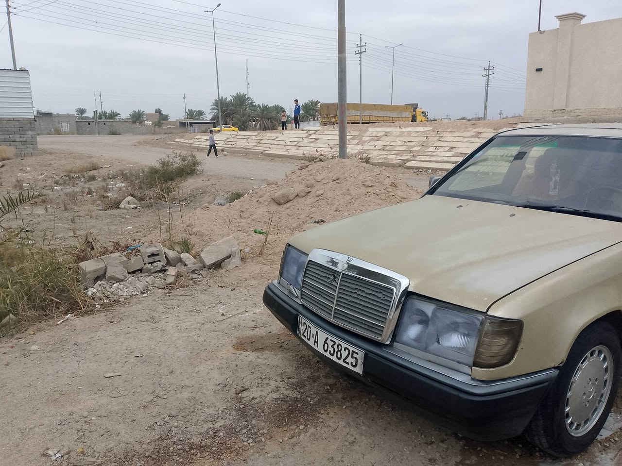 اخوان فقط شراي يتصل عرقم بدون مراوس 
مرسيدس دب 91 على وضع لبلاد بدون صبغ .رقم دولي سنويه 29 شرط تحويل كير مكينه 2 ونص كارتون تخم تاير جديد حدتديه فول دواخل نضيف كله شغاله مابيه نقص ترايك بليعجبك هاي كل تفاصيله اقراهن وبخدمتك سعر 33 مكان قرنه ***********
