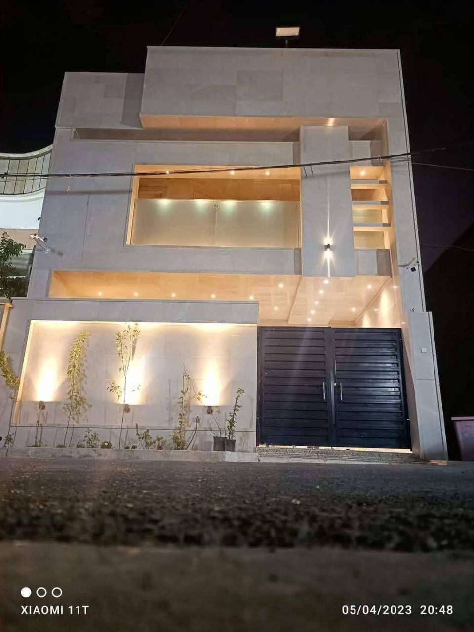 الحمد لله تم اكمال بناء البيوت لمجموعه من مناطق بغداد 
العمل كامل ضمن نطاق البناء 
و ايظا العمل بالواجهات الخاصة حسب الطلب للديكور 
ارضيات كاملة 
تصفير جداران و ارضيات 
صحيات 
كهربائيات 
المنيوم ابواب و شبابيك 
اي شي يخص البناء موجود عدنا 
انسب الاسعار  موجودة عدنا 
قبل متحجز ويانه   تكدر تتاكد من عملنه 
للتنويه // اذا عندك اي سؤال  او استفسار بخصوص البناء حتى لو مكنت مسجل ويانه تكدر تتصل و اكيد التوضيح مجانا 
نظام العمل لجميع مناطق بغداد كرخ و رصافه
***********
