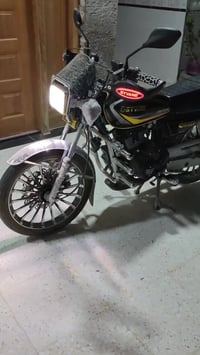 للبيع ماطور ايراني موديل 2025محرك 200cc محرك اسود بعده بتراب الشركه ما...