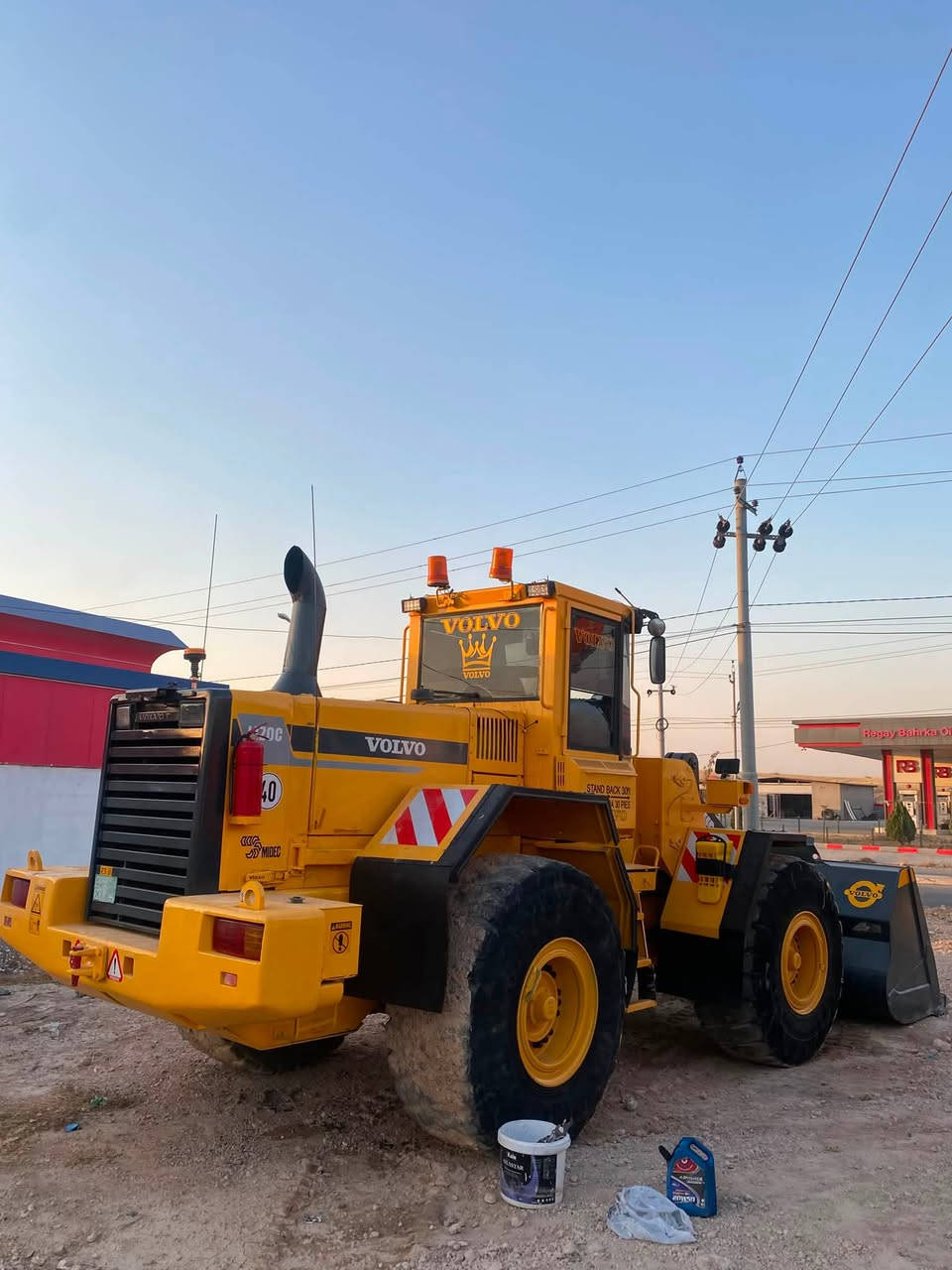 شۆفەر volvo L120C مۆدیل1995شۆفەرەکە مەنەفێست ئیبراهیم خەلیلە شوێن هەولێر ***********
