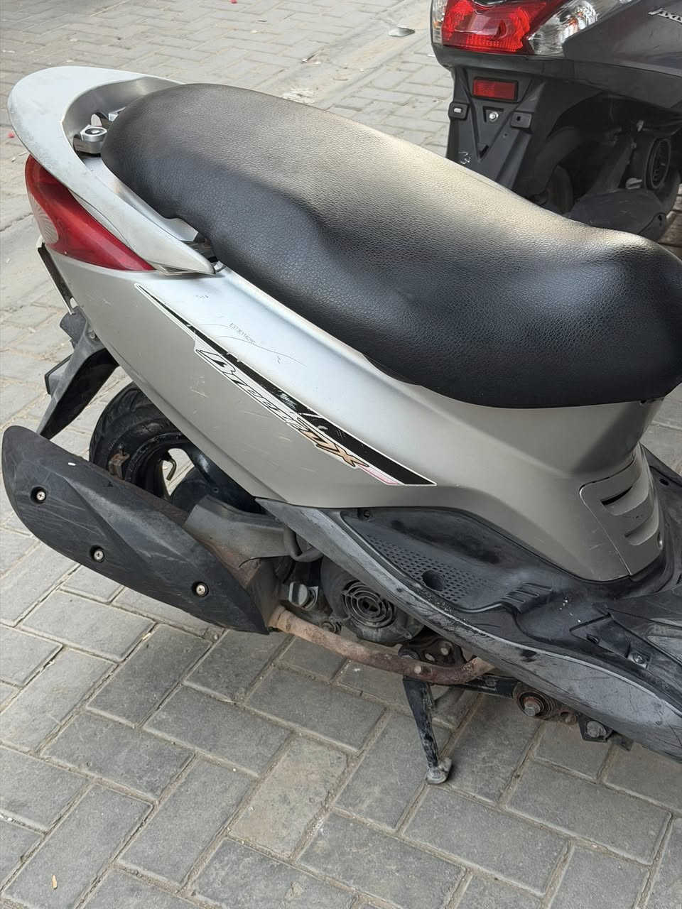 بسم الله. دراجه. بريز للبيع. جديده. صارله ٣ اشهر من ماخذه رمبه. دراجه ليبل. واحد كله كفرات اصليه مكينته خير من الله مكاني بغداد باب مغضم ***********
