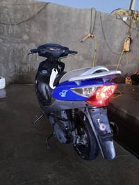 دراجه. V 2 صارله شهر من طالعه من الوكيل للمراوس ب GTR... ‏‪07885591977...