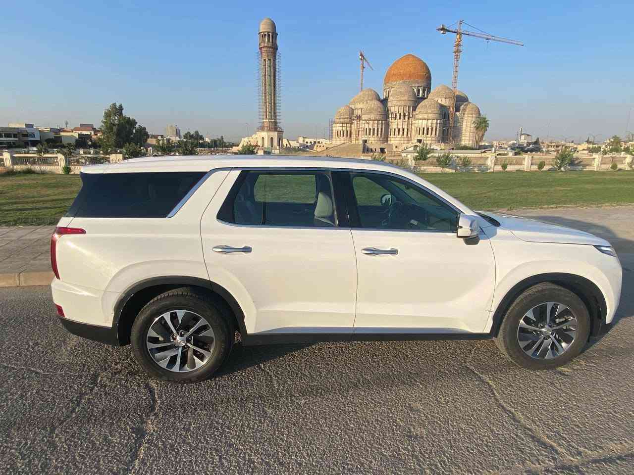 🔹سنة الصنع2022
🔹اللوحه : دهوك 
🔹اللون : أبيض 
🔹حجم المحرك 6سلندر   3.8L
🔹وارد امريكي 
🔹المسافه :100 ميل 
🔹 
🔹بدون ايرباك 
🔹كفاله عامه شرط بدون اي نقص 
          الموصفاات 🔥
🔹 داته شو ) 
🔹فور ويل 
🔹7راكب Vip منفصل 
🔹كاميرات  
🔹رادار امامي خلفي وخلفيه 
🔹حساسات اماميه خلفيه 
🔹تحديد مسار متكامل مع قيادة ذاتيه 
🔹مثبت سرعه 
🔹تنبيه الخروج عن المسار 
🔹لد امامي وخلفي 
🔹فتحه سقف 
🔹
🔹كراسي تدفئه وتبريد 
🔹تبريد 3 قطع منفصل 
🔹شفتات ستيرن 
🔹بصمه ابواب 
🔹اشاير بل مري 
🔹نضام صوت متكامل 10 سماعات 
🔹تشغيل عن بعد 
🔹ستاثر خلفيه 
🔹منفد شحن USB 
🔹لايتات  LED
🔹نضام المنحدرات 
🔹مانع انزلاق 
🔹توقف ذكي 
🔹اطفاء ذاتي 
🔹هوك خلفي 
سياره جاهزه كامله علئ اخر حبه 
بدون اي نقص 
🔹مكان السياره موصل 
🔹سياره باسمي شرط التحويل 
           السعر_250
              📞__للاتصال ***********
