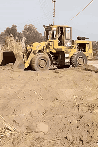 شفل البيع جاهز العمل حجم 70 محرك كير  شرط موديل 81 ***********
