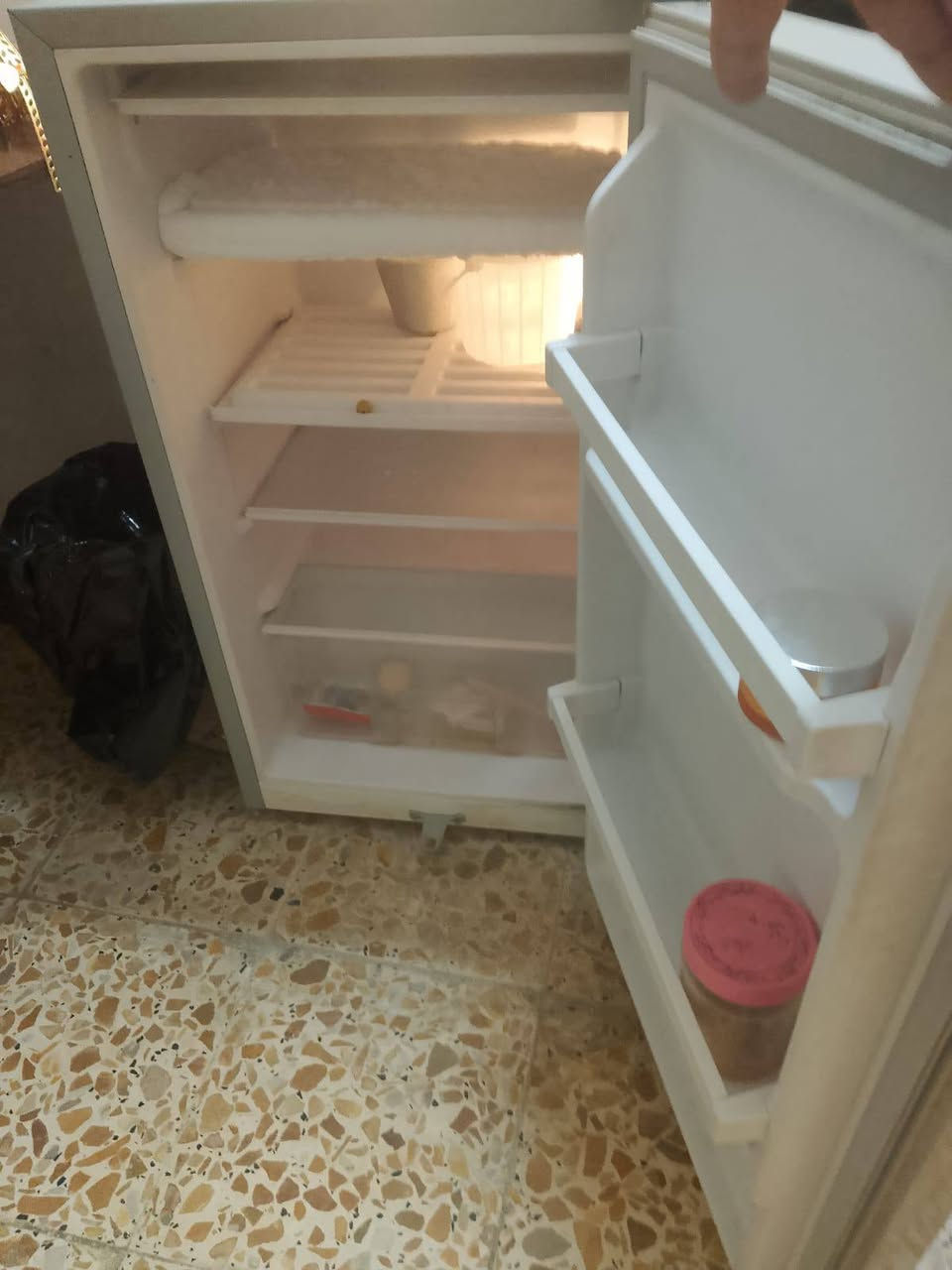 ثلاجه جديده حجم صغيره سعر 80قفل مدينه الصدر ‏‪***********‬‏
