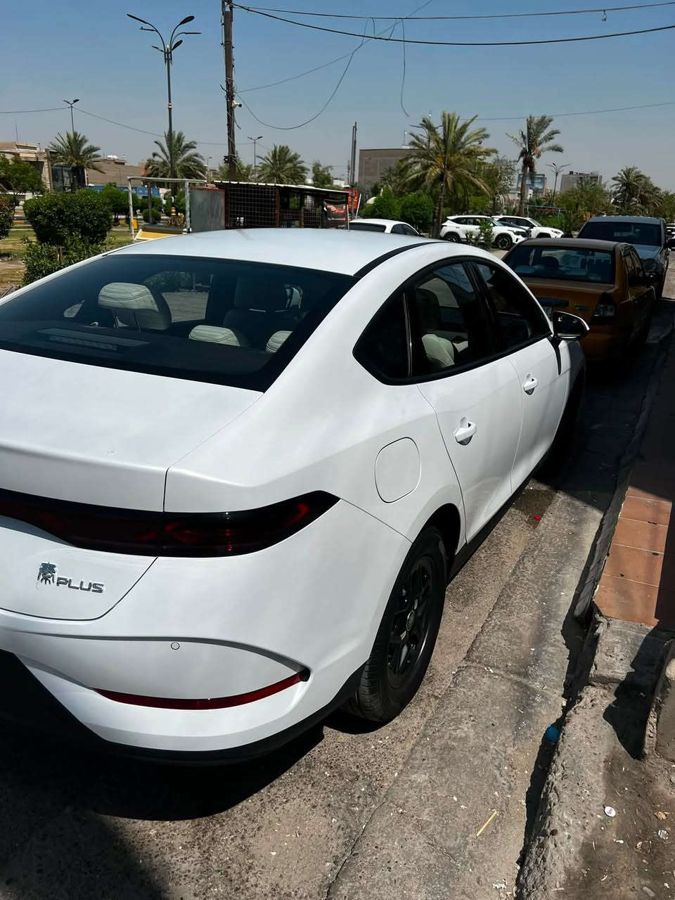 السلام عليكم كن بلاص للبيع ماشيه 12 الف كفاله عامه من بارد وصبغ وطخه
داخل ابيض 
السعر 18 و600 وبيهه مجال بسيط مكانهه بغداد باسمي 
للاستفسار ***********
