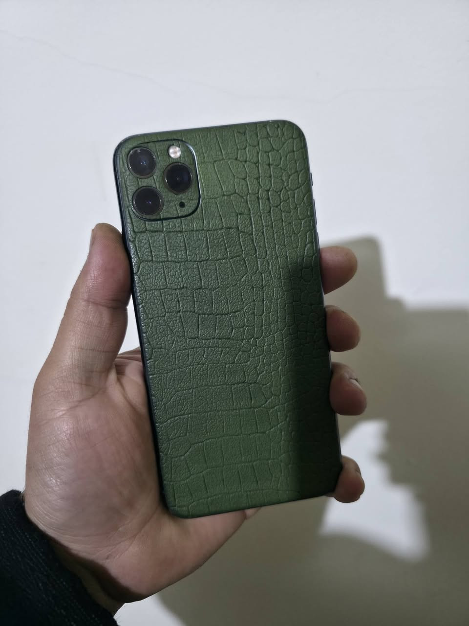 ايفون 11 برو ماكس 
ذاكره 64
بطاريه 74 صرفه كلش مرتب .جهاز مداخل صيانه بحياته 
بي شخوط بل شاشه وبي ضربه بسيطه بل ضهر 
ملحقاته باكيت والشاحنه الاصليه مالته .سعره 200 او للمراوس شعندك نزل


**إذا كنت صاحب هذا الإعلان وتريد حذفه لأي سبب، رجاءا أرسل رسالة إلى الدعم الفني**