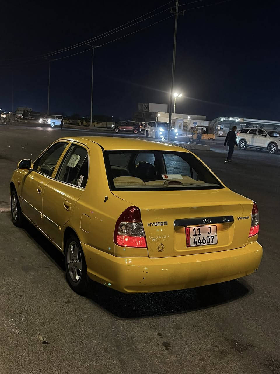 سلام عليكم هونداي فيرنا مامعيوده بلاديه 14 مكينه لا تبخير ولا تنقيص صدر امامي خلفي جديد دوشمه عام عبوه وفيت بام اصلي تايرات جدات باتري جديد منضومه زنون  ارقام جدات شاشه سياره مال جناي مكاني بغداد الامين الشراي ***********
