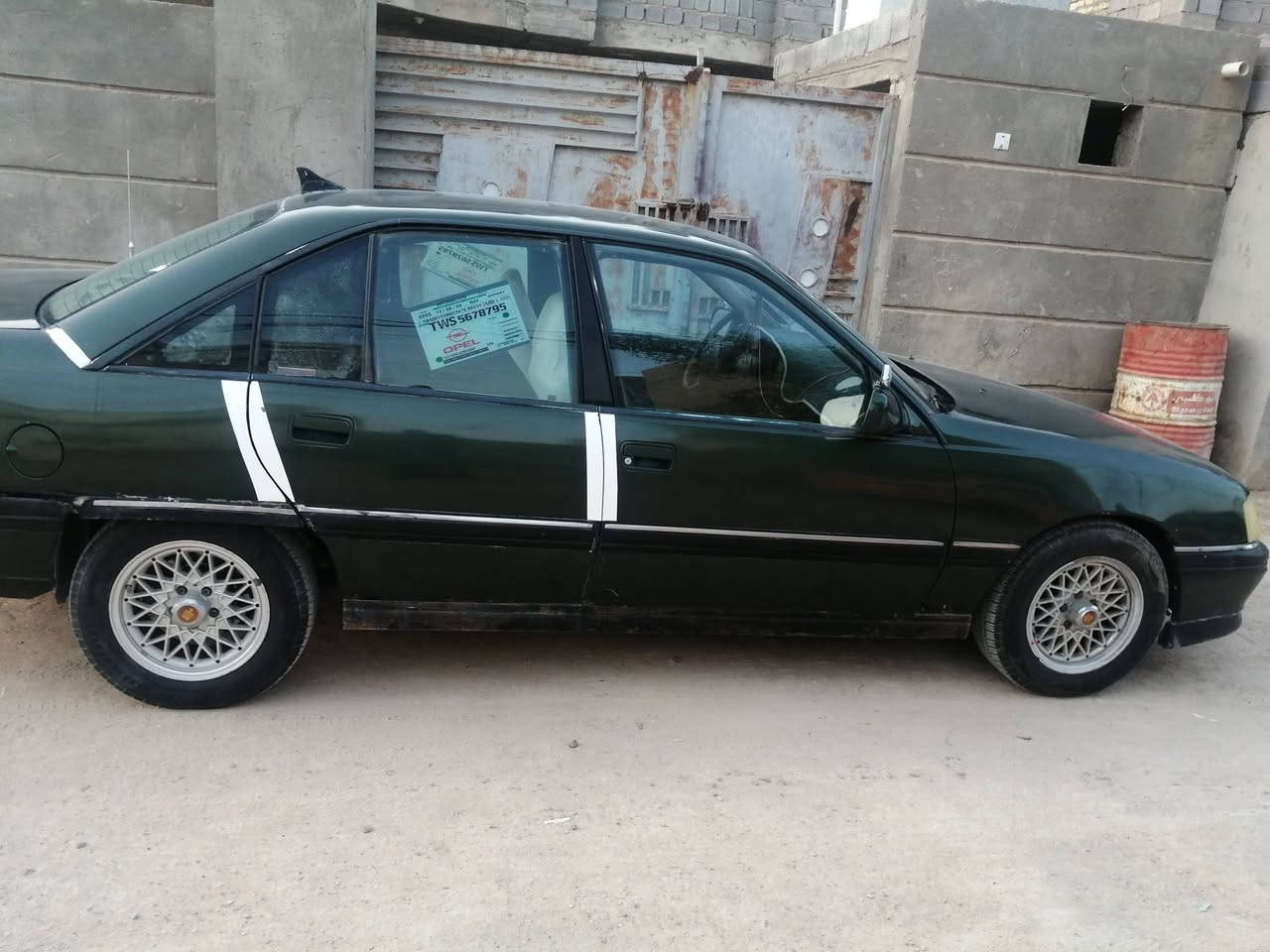 اوبل اوميكا موديل ٩٢ زيتوني عارضها للبيع سعر ٣٣ وبيها مجال بسيط سنويه باسمي  او مراوس بسياره سني موديل من ٢٠٠٠الى ٢٠٠٢ للتواصل ***********
