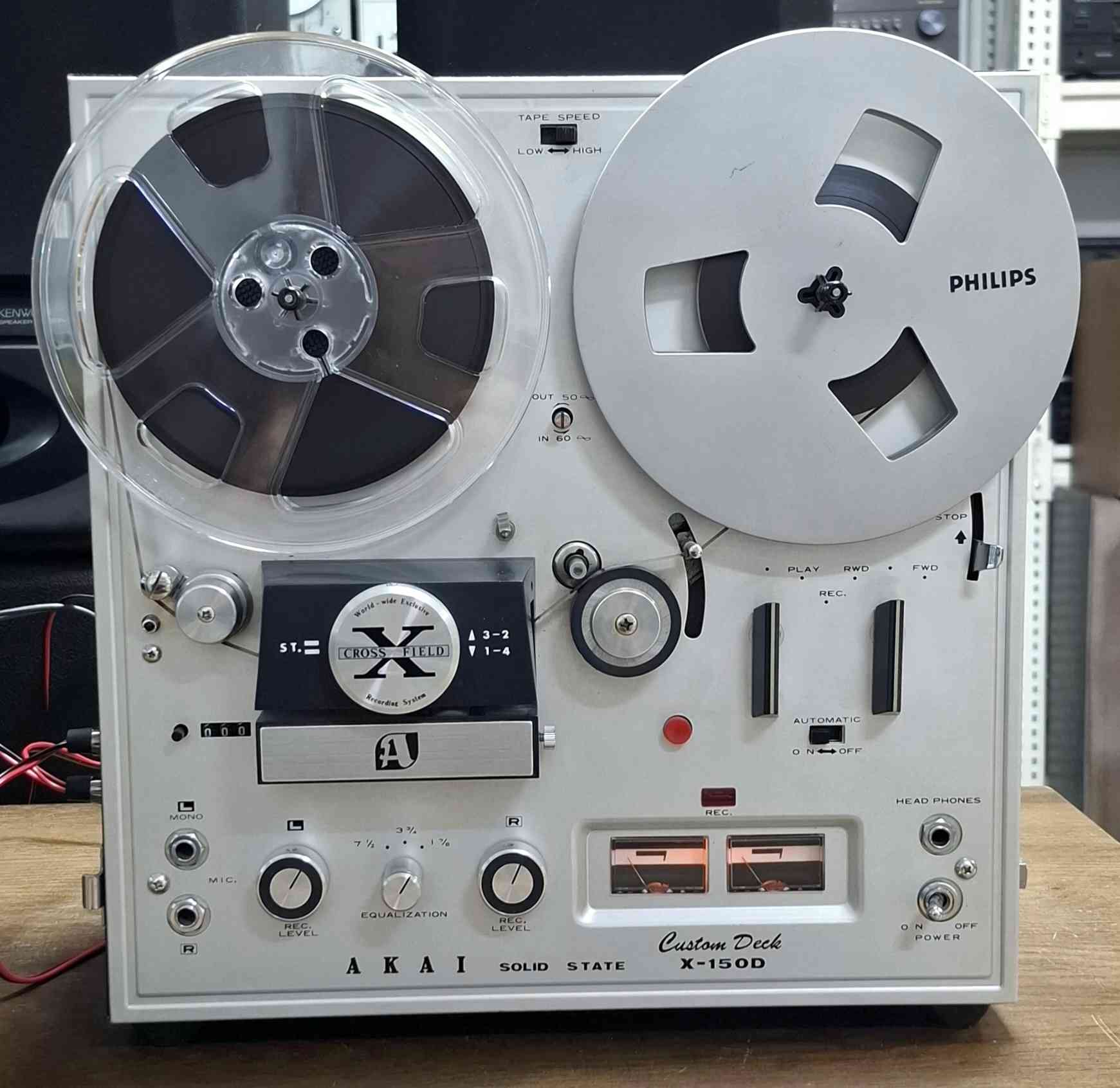 AKAI X - 150
تیب بكرة دك اكای 
نظیف و شغال 7 انج 
یوجد توصیل . مكانی اربیل 
واتس اب / ***********
