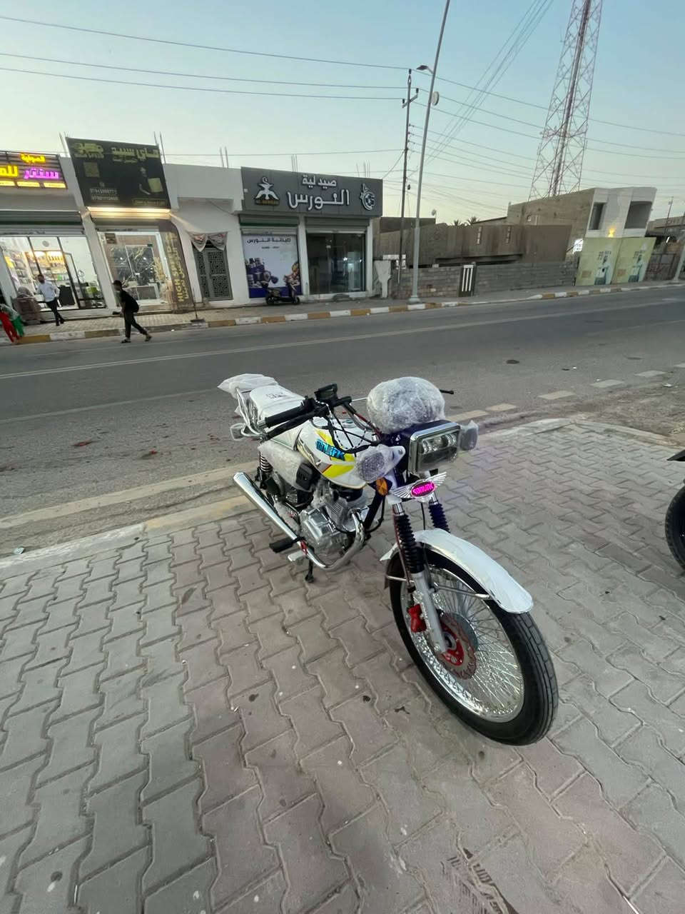 السلام عليكم ادمن وافق للبيع تايكر زيرو صار اربعتيام شديتها بعدها عل سحك (2025) السعر 850 وبيها مجال بيها شلعه مخيفه وشرط بعدها بلجيس مكانها رمادي جويبه 
اتصل عل رقم خاص ماكو ***********
