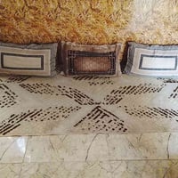 مدادت ٣ قطع • ٣م×١م • مخاد ٥ قطع