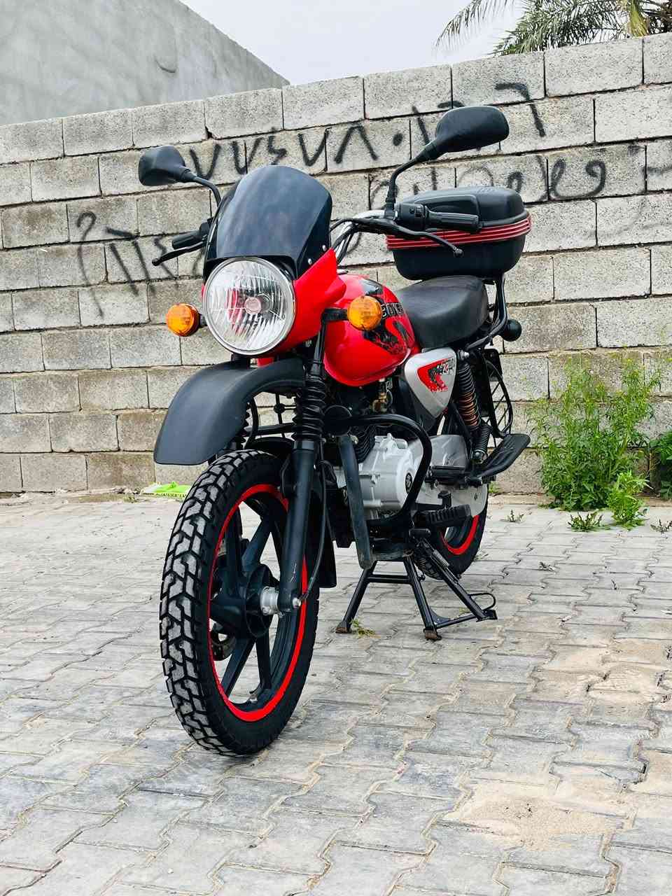 يا الله اسلام شباب بيع بل نقد وبل قصط ماستر رافدين فقط او مراوس حسب القناعه درجة بوكسر موديل 22 نازله بل 23 اخت الزيرو دراجه بجيس مال جناي  مرقم ديالى التحويل ثاني يوم  كفاله عامه من الشخط العنوان ديالى بعقوبه السعر مليون و950 وبيها مجال حك الجيه الرقم *********** الشراي يتصل وبي خير ويدلل
