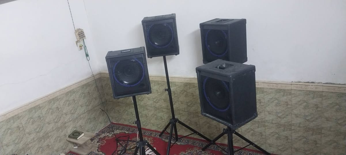 السلام عليكم سستم كامل جهاز صوت  مع ٤ سماعات جاسكو  مع ستاندات نوع الخفيف مع الوايرات  للبيع ستخدم  قليل  سعر خاص

للعم مشغل بس سماعه وحده بل فيديو 
او منطهه ٥ بل ١٠٠ من الصوت


**إذا كنت صاحب هذا الإعلان وتريد حذفه لأي سبب، رجاءا أرسل رسالة إلى الدعم الفني**