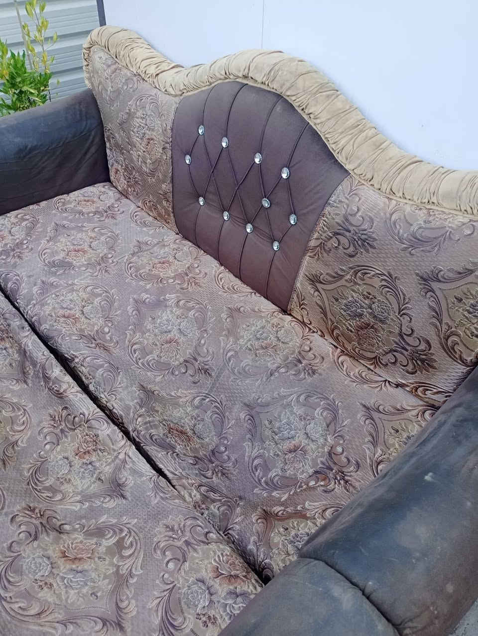 السلام عليكم... قنفات للبيع وبسعر 75،وبيها مجال


**إذا كنت صاحب هذا الإعلان وتريد حذفه لأي سبب، رجاءا أرسل رسالة إلى الدعم الفني**