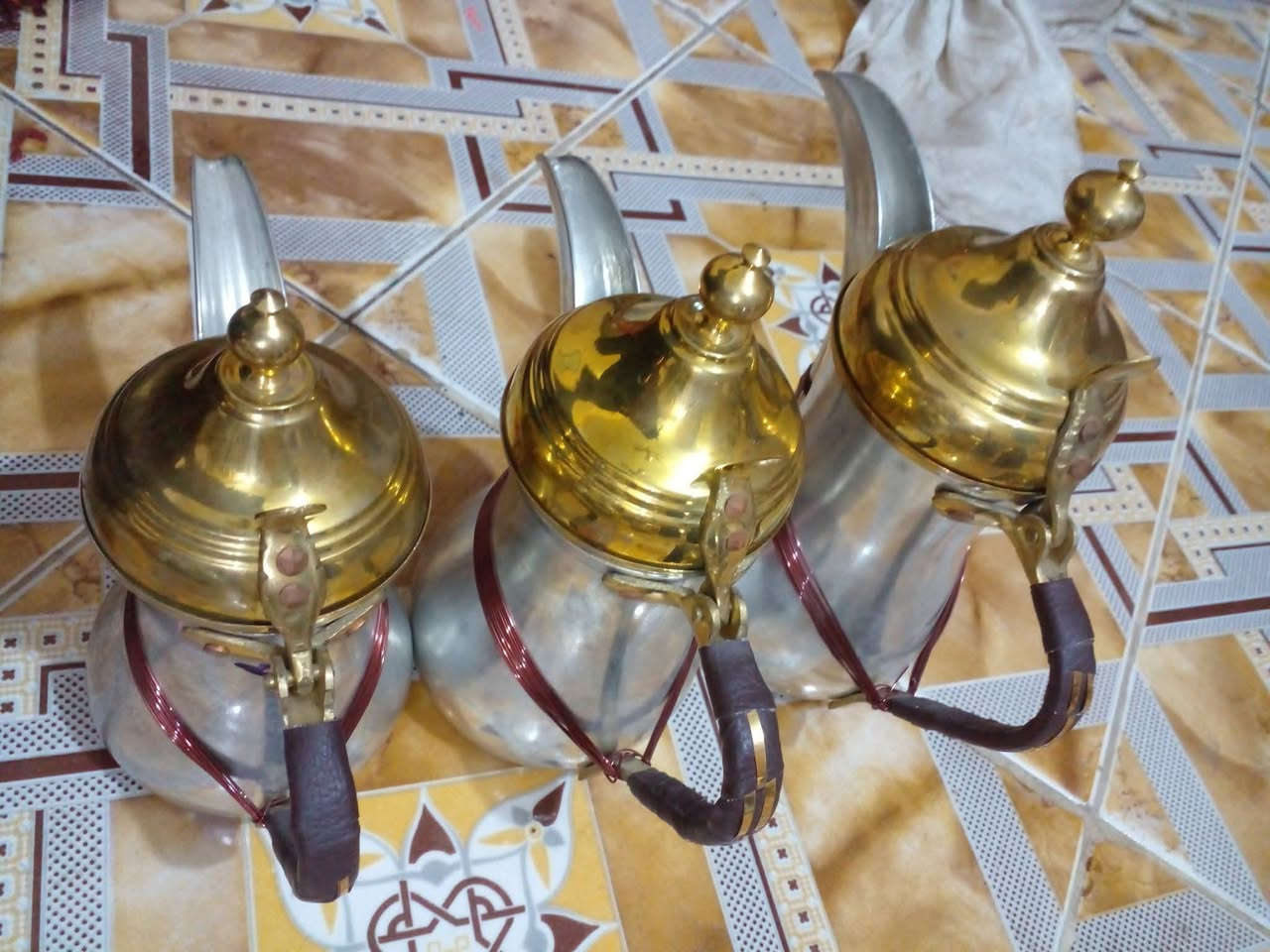 ادلال بغدادي نحاس مختوم
قياس ٢٦ ٢٤ ٢٢سنتيم 
للحجز والأستفسار مراسلت الصفحة #سيدعلي_المولى_المشعشعي ***********
