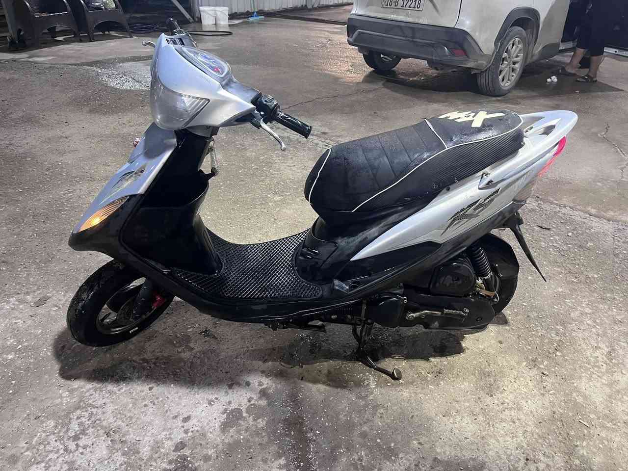 السلام عليكم دراجه ماكس عدله مديل 5 للبيع رمبه كفاله عامه من التاير للتاير ملاحً و ختم واحد ويه المكينه حته الشوته بيه ختم السعر 850 وبيه مجال رقمي ***********
