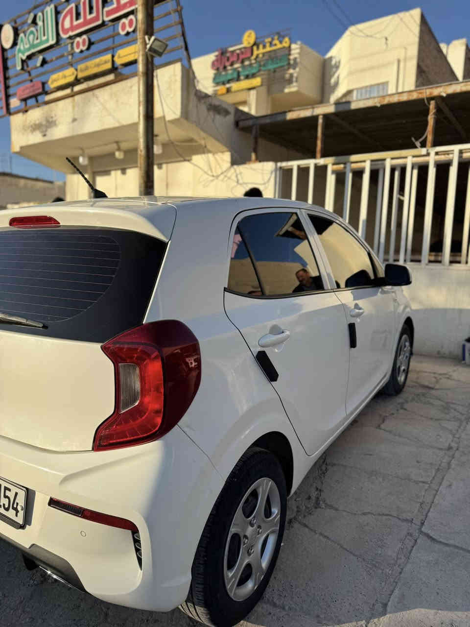 السلام عليكم لليبع كيا بيكانتو 2021 كلين بدون ضرر وصبغ رقم اربيل بدون نقص ماشية 70  تحويل مباشر 
سيارة ع وضع الشركة 
مكاني سامراء 
السعر 117 بي مجال بسيط 
***********
