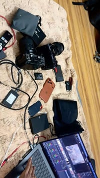 شمنتضر صور يمنا وماتخسر صورك 8K وكل هذا تخفيضات جلسه كامله ب10 للتواصل...