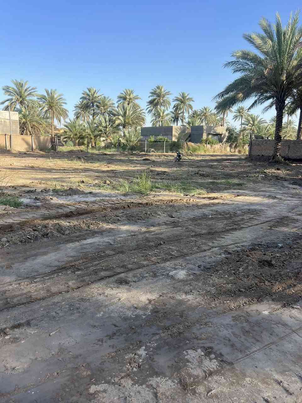 🏡 فرصة مميزة لامتلاك قطعة أرض سكنية بأسعار مناسبة .

📍 الموقع: الحلة / النخيلة الغربية
📐 مساحة القطعة: 200 متر مربع
💰 الأسعار تبدأ من: 4,500,000 دينار عراقي فقط

✨ المميزات:
✅ منطقة سكنية هادئة ومناسبة للسكن.
✅ توفر الماء.
✅ الكهرباء قريبة من الموقع.
✅ بالقرب من مدرسة الشهيد ستار.
✅ بالقرب من مقام الخضر (عليه السلام).
✅ البيع بموجب مكاتبة أصولية.

📞 للاستفسار والحجز:
***********

⏳ العدد محدود، سارع بالحجز قبل نفاد القطع المتوفرة.

