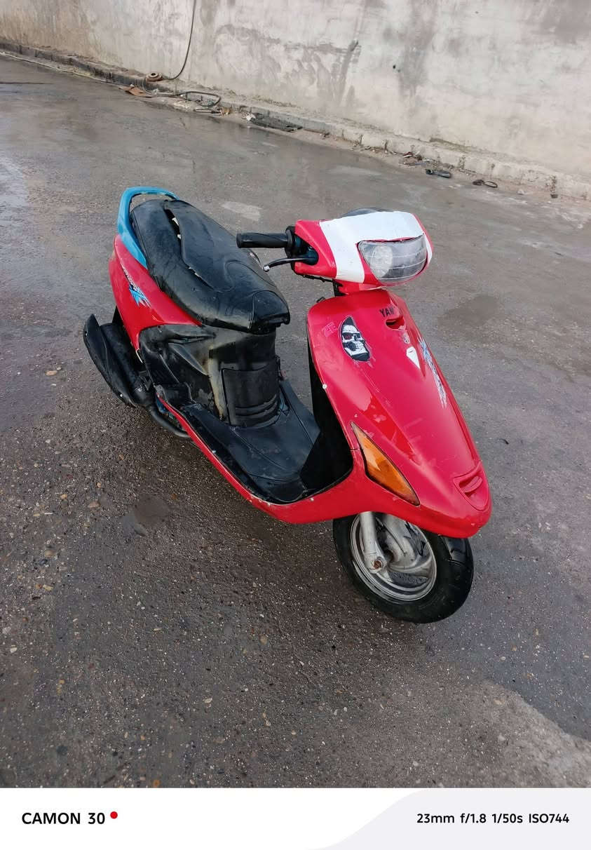 السلام عليكم دراجه فراشه للبيع جاهزه مكينه مفتوحه مره وحده فقط مكينه ناعمه كهربائيات نقص فقط باتري السعر ٢٧٥ وبيه مجال
مكاني قضاء المدينه ***********
