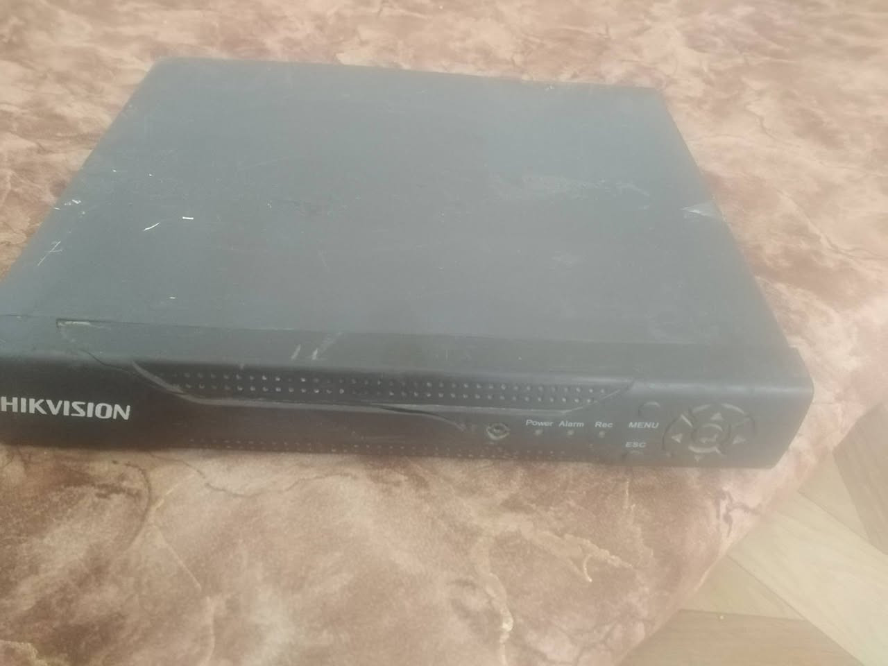 السلام عليكم أغراض للبيع
الرافعه السعر 30 
بلور عاطل السعر 10
جهاز كامرات شغال السعر 30
للإستفسار الرقم ***********
