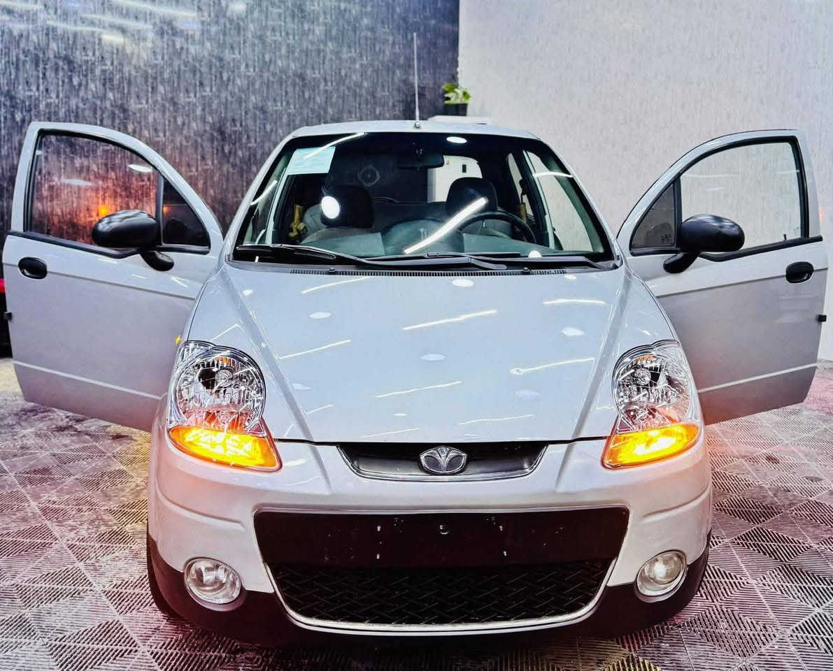 سبارك 2007 كوري ارغب حجم بل سبارك اغراضها بلاش 
للبيع 
السيارة كير توماتيك 
المحرك والكير جديد 
محرك 3
بيها كوبون بانزين 
بيها شاشة وكاميرا 
تبريد شغال 
كهربائيات كلها شغال 
باتري جديد 
الجام مال شركة جديد 
صبغ بيها دائر الخلفي بيها نص دوسا صبغ
بدون دواخل 
خارج وداخل جديد 
السعر 62$
صاحبها بنت شرط التحويل 
السيارة  رقم نينوى مسطره سنويه لي 2030 
للاستفسار
***********
***********
ملاحضه مكلف بالنشر اقرا التفاصيل زين وخابر.
