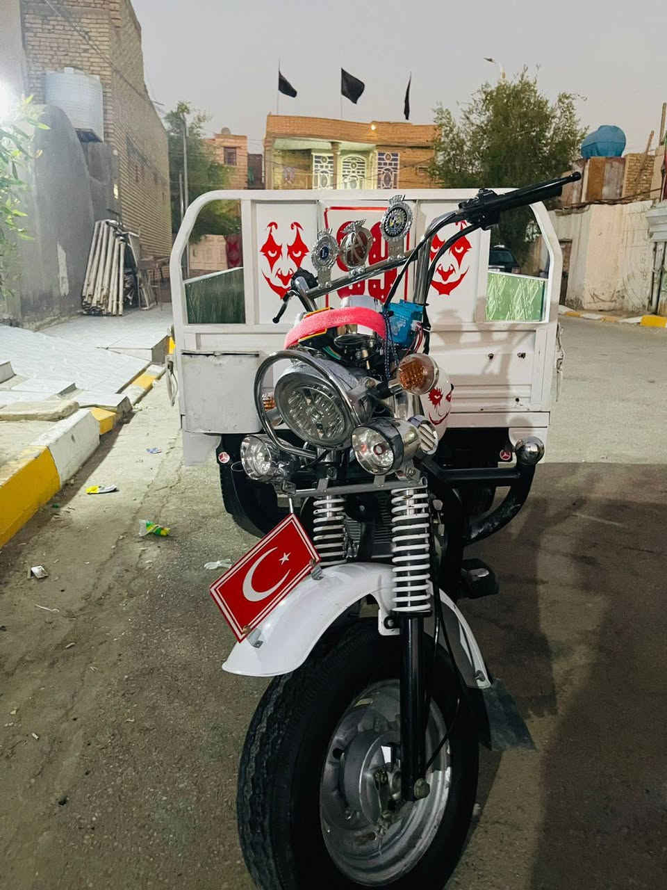 سلام عليكم خوان 
ستوته اوراق (للبيع مديل 14)(تعمير 25/26)ستوته نضيفه خير من الله تجي و شوف كهربأيات كله شغال  نكره سلف مكينه نضيفه سعر 2 مليونين و بيه مجال حك الجيه متواجد خاص هاذه رقمي ‏‪***********‬‏ بيه واتساب عنوان حي الشهداء مركز

