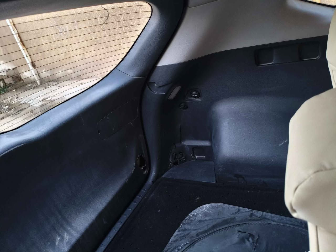 توسان  2018باسمي***********
محرك 2000 سيارة نظيفه جدا
بغداد انگليزي هزة جديده  ماشيه 61 الف 
جاهزة من كلشي بيهه صبغ اثر جرد بجهة السايق وحادثها جاملغ خلفي وصورة الحادث مرفقه
السعر 145 وببها مجال او مراوس بتوسان موديل 20

***********
*********** بغداد, العراق
