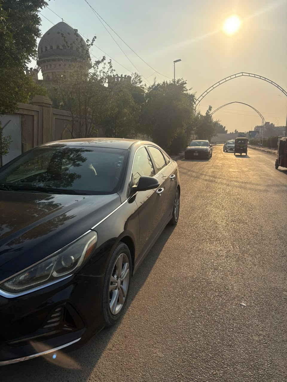 سوناتا 2018
موصفات 
وارد امريكي بدون حادث في امريكا فقط دعاميه مصلحه
ورشه صبغ جاملغ خلف  السائق بدون دواخل
بصمه 
تدفئه كشنات
اشاير بالمرايه
نقطه عمياء
محرك 2400 GDI
مثبت سرعه
شاشه وكامرا بلادي 
لايت زينون 
كشن السايق كهربائي
ماشيه 73 الف
السونار مرفق بالمنشور
مكان السياره بغداد الشعب السريدات 
135 بيها مجال
السياره بأسمي تحويل مباشر
***********
