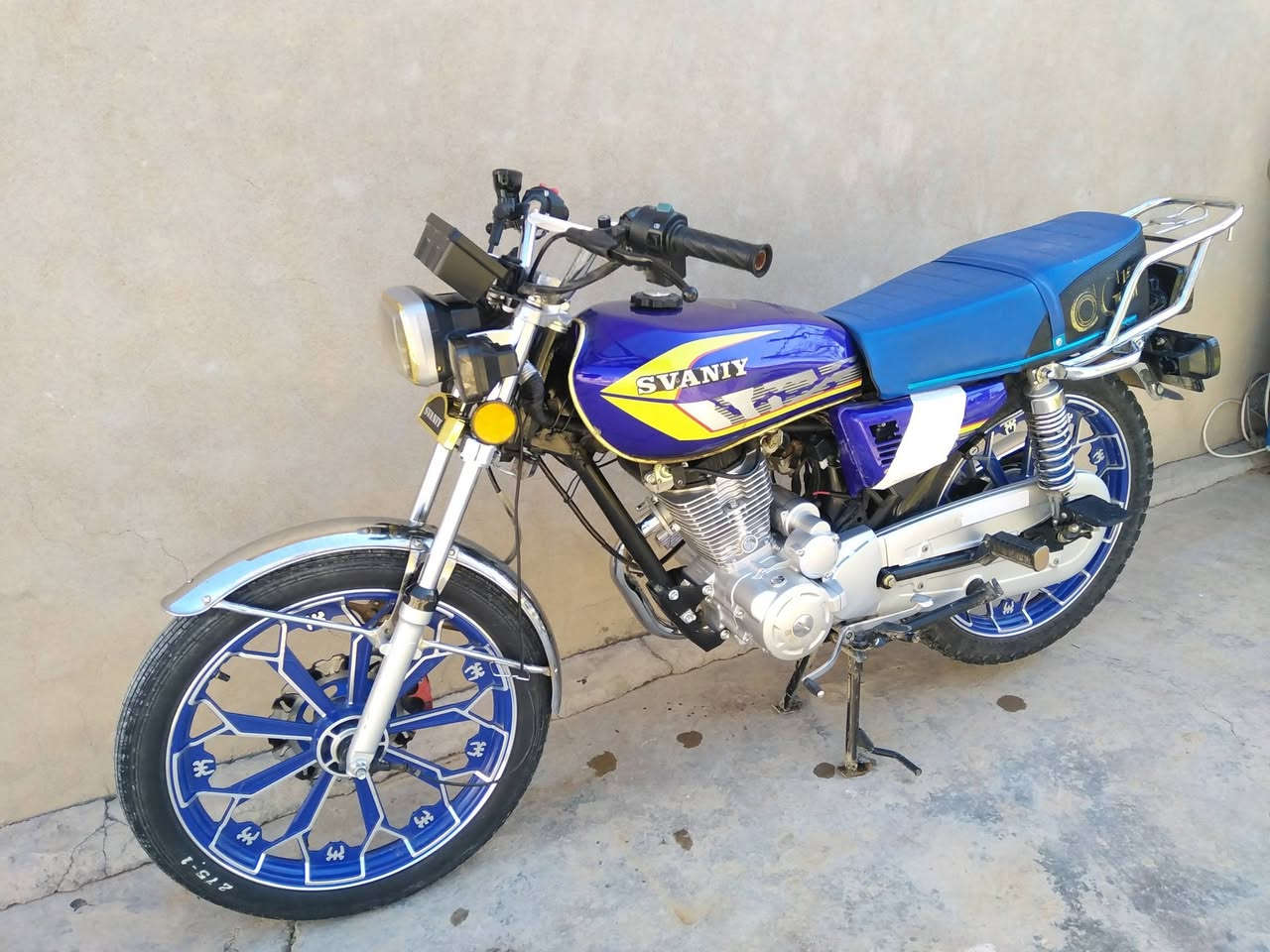 السلام عليكم موطور للبيع موديل 25 رايدو 750 بي مجال مكان الجدعه محرك 150 شرط ما مفتوح ***********
