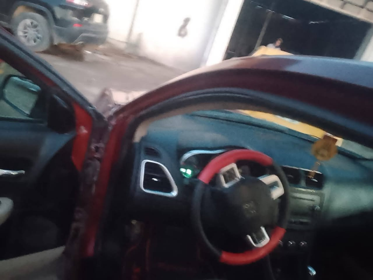 دوج افنجر
الموديل 2012 
مكينه 2400 
كير 6 نمر
رقم بغداد
مكانها كربلاء  
مكينة خير من الله 
الكير خير من الله 
تخم تاير جديد قبل شهر 
بطارية جديدة قبل شهر 
السيارة عليها ادامة 
 تبريد شغال 
السيارة مصبوغة عام 
سعرها 48 ورقة وبيها مجال قليل للشراي
الله شاهد خير من الله السيارة 
***********
