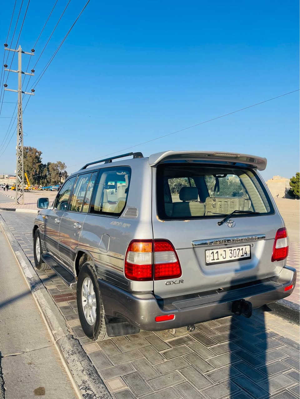 تنويه :: اقره التفاصيل كلهه واتصل وتدلل 
لاندكروز جكساره 2006 للبيع
مكينه 4500 / 6 سلندر 
دبل تانكي + منضومة غاز 
ماشيه 218 الف 
سياره بيهه تعديلات كلش بسيطه يعني شبه الكفاله 
كل نقص مابيهه 
تخم تاير جديد دنلوب
تبريد + تدفئه  
سياره نضيفه وحلوه والصور تحكم نضافتهه
تاخذ تراي بيهه وين ماتريد 
رقم بغداد  بأسمي تحويل ثاني يوم 
سنويه بعدلهه سبوع وتسقط 
سعرهه 193 ورقه
موجود واتساب واتصال 
*********** Singapore
