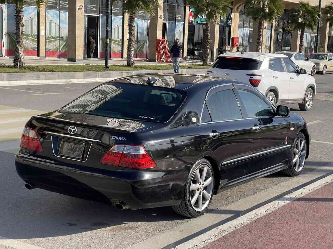 شوێن سلێمانی ژم *********** واتساپ
شاهینە بڕاوە بڕاوە 
مۆدیل 2007 
گیر گەورەی مەکینە 180 مەرغوب 
کوشن کارەبا 
ئاوینە شەفت 
شاشەو کامیرا
ناوچەی کوێر 
سێ دووگمە 
تەبرید ساردو گەرم مەزبوتە
چوار تایەو ویلی دینکەی جوانی لە ژێرە
سەیارەکە ماشاللەی ئەویت 
هیچی پیوە نیە 
کەڤەر گۆڕاو بەشەرت شانسی بەشەرت
