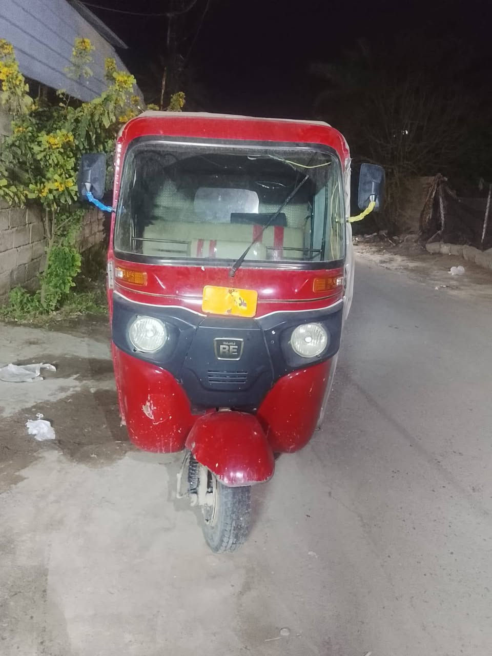 السلام عليكم تكتك للبيع مديل 17 خير من الله بيه محرك مال 20 السعر 3300  الرقم ***********
