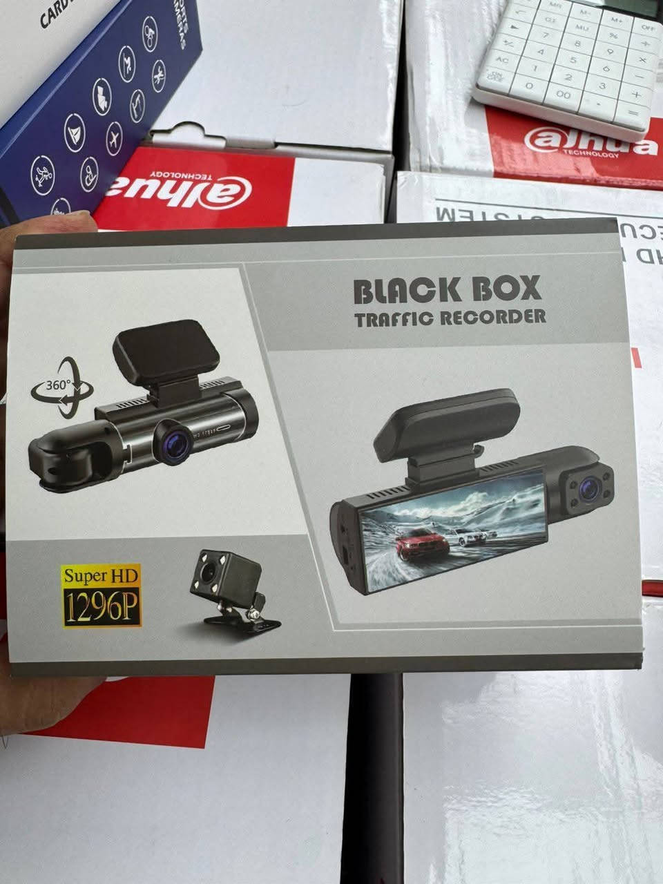 كاميرا مراقبة سياره داخليه بعدة اتجاهات مختلفه 
السعر ( ٣٥٠٠٠ ) ألف
احمد ***********
اياد للصوتيات والمرئيات 
***********١
سكيورتي تنصيب و صيانه كاميرات المراقبة
