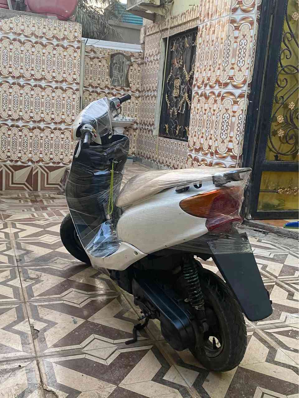 دراجة عصفوري نضيفة وحلوة مكينه تخبل مشي وشلعة كهربائيات لايت وصطاب شغالات الاشاير ع الباتري نقصها فقط باتري سعر225 بصره قبله رقمي *********** البصرة, العراق
