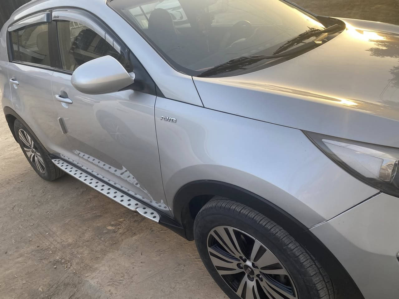 السلام عليكم
سبورتج ٢٠١٤ خليجي رقم اربيل للبيع 

السيارة باسمي رقم وسنوية جديدة تحويل فقط 

محرك دوش ٢٤٠٠

فور ويل 

تبريد خلفي 

ماشية ١٢٨ الف 

السيارة كامله بدون نقص بدون حادث تخم تاير وصدر امامي خلفي جديد 

السيارة بيها بارد بالباب خلف الراكب والجاملغ وتكحيل كارت 

السيارة جاهزة من جميع النواحي 

السعر ١٣٨ ورقة  

للاستفسار  ***********

واتس اب 

تحياتي للجميع
