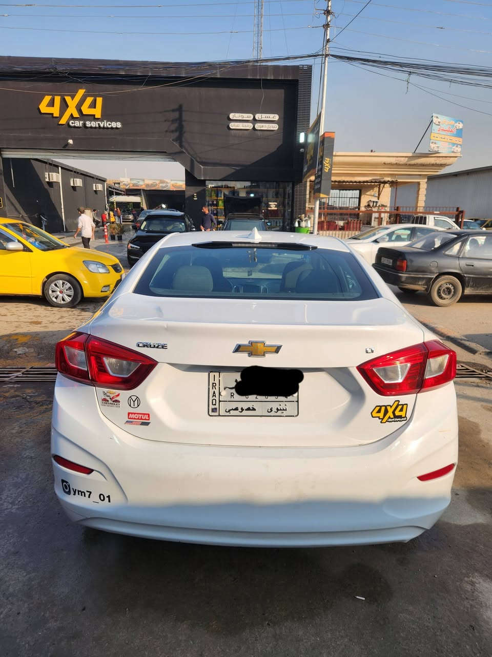 السلام عليكم  بلاش ببلاش   شفرليت كروز موديل 2018 ورده امريكي مواصفات نص فول مواصفات تحكم ستيرن ماشيه 100 ميل حجم الماكينه 14 تيربو كربون بنزين موجود سياره رقم نينوى ضرر السياره بونيد وجامله وتعديلها بارد مكان صغيره السياره حيل حلوه جاهزه سعر السياره 85 ورقه بها مجال شروط التحويل مكان السياره موصل الايسر رقم الهاتف ***********
