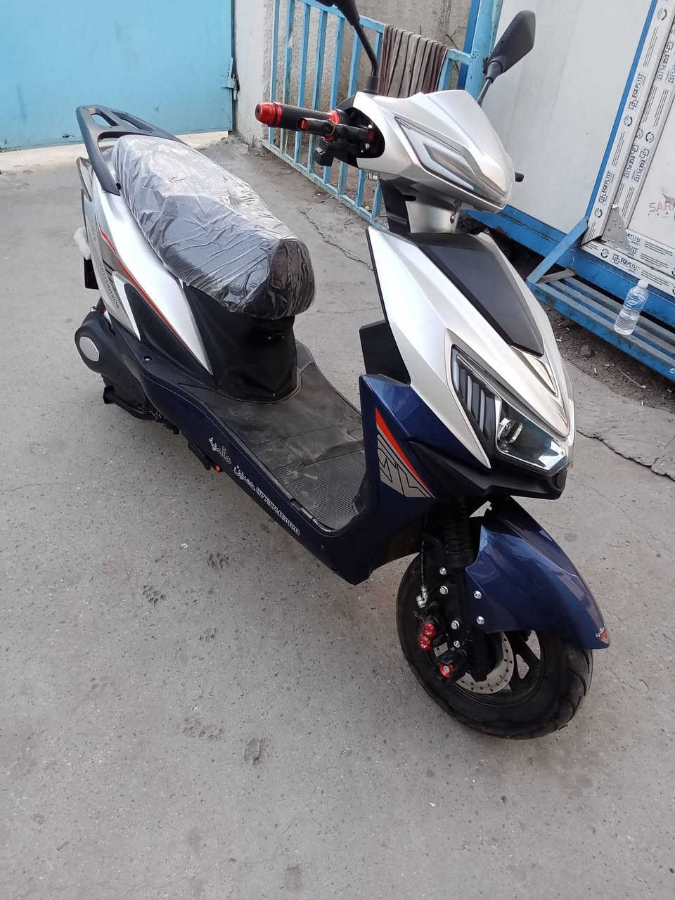 دراجة شحن مابيهه شخط 2025 سكنس نظام حماية من السرقة اربع نمر سويج وبصمه مع بلوتوث تشغيل عن بعد وشحنها فول ومضمون دبلات هايدروليك  الكهربائيات كاملة مع انارة داخلية سعر 850


**إذا كنت صاحب هذا الإعلان وتريد حذفه لأي سبب، رجاءا أرسل رسالة إلى الدعم الفني**